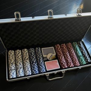 Deluxe Poker set - Classic Game Collection - aluminum case 300 pieces